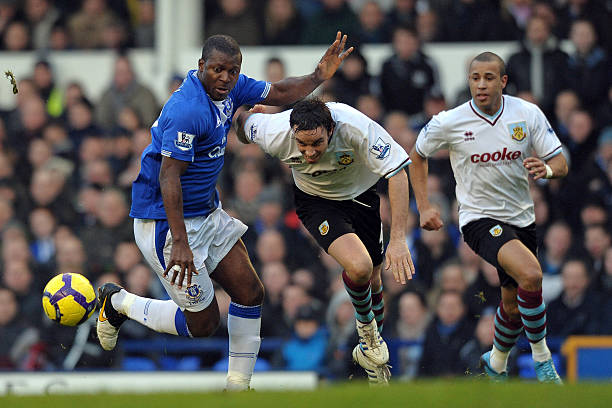 中发挥着重 中发挥着重